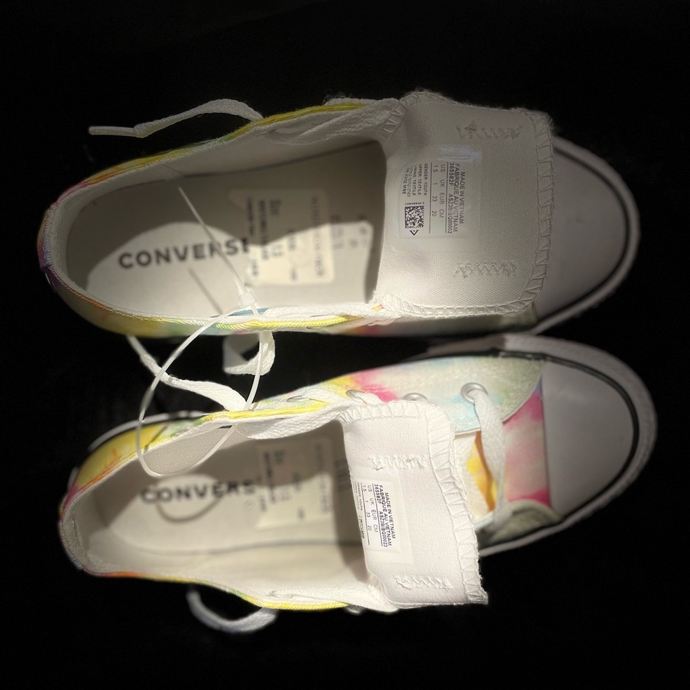 Kids Converse - Picture 2 of 5